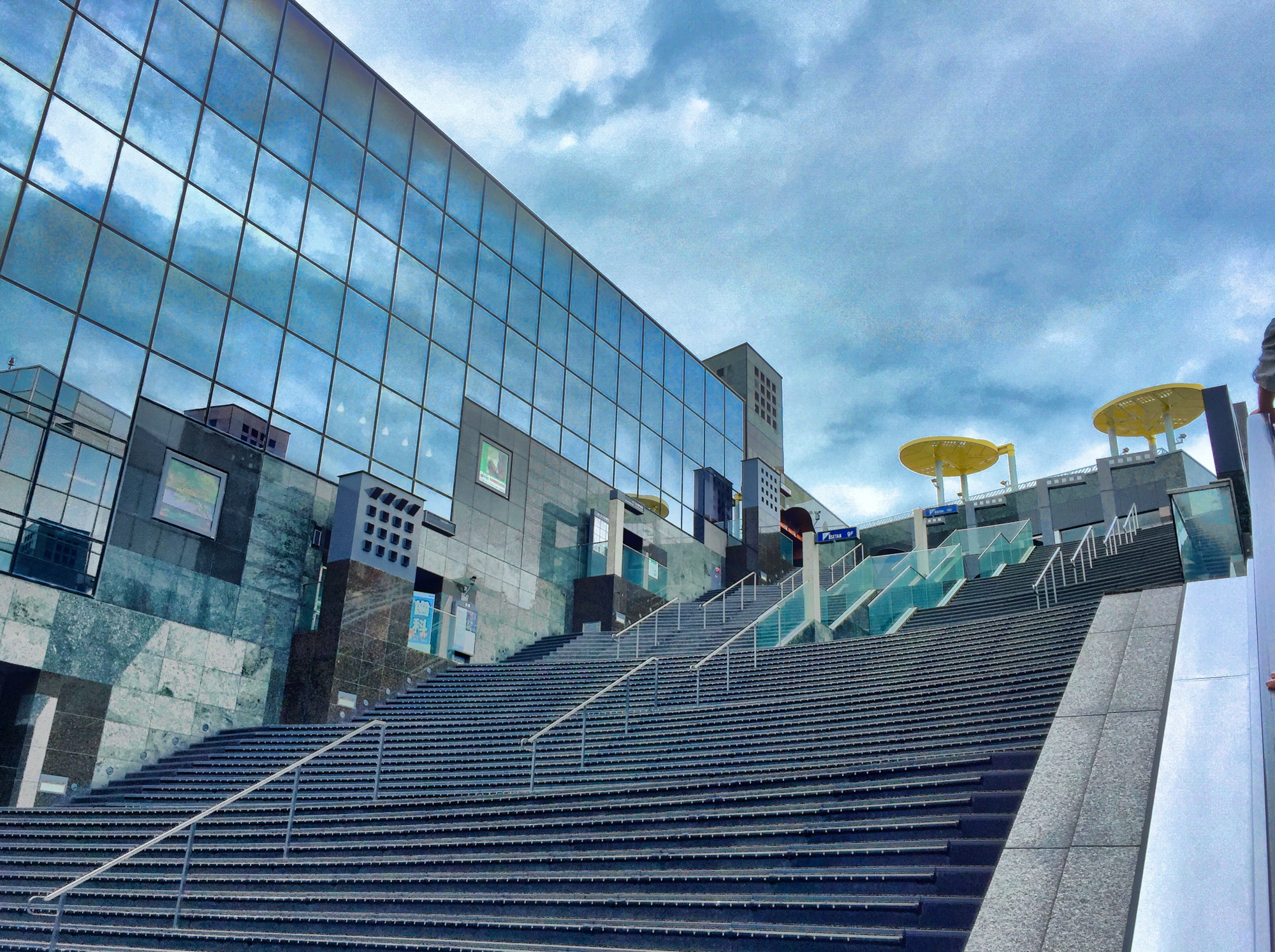 2015-09-07_kyoto_station_1.jpeg