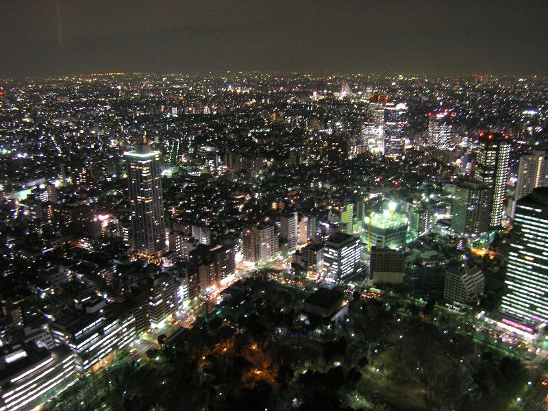 21_tokyo_by_night.jpg