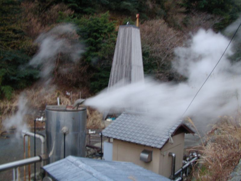 32_beppu_onsen_steam.jpg