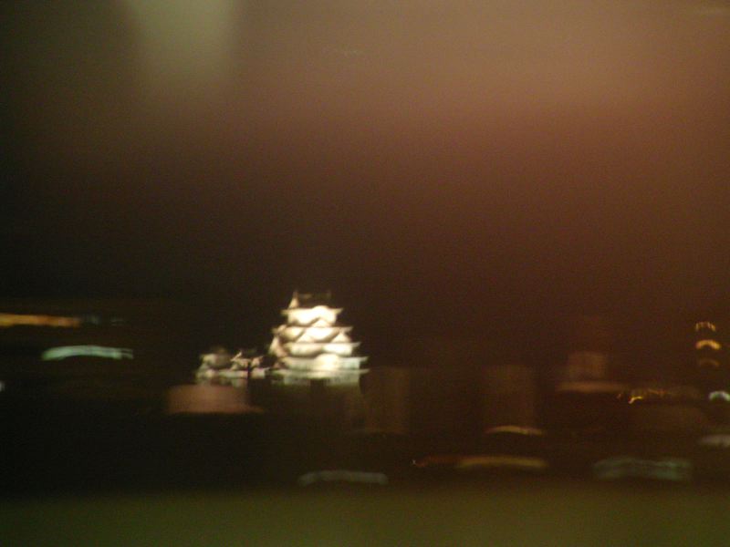 48_himeji_seen_from_the_shinkansen.jpg